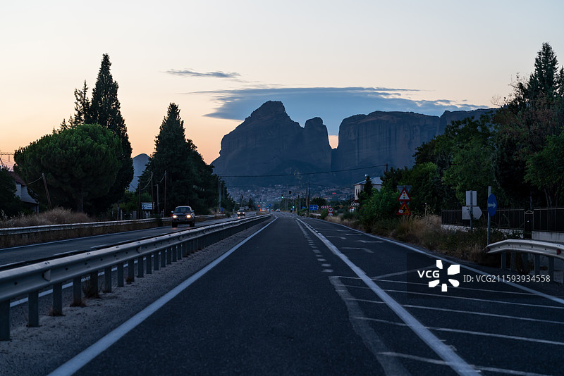 希腊卡兰巴卡梅泰奥拉山岩图片素材