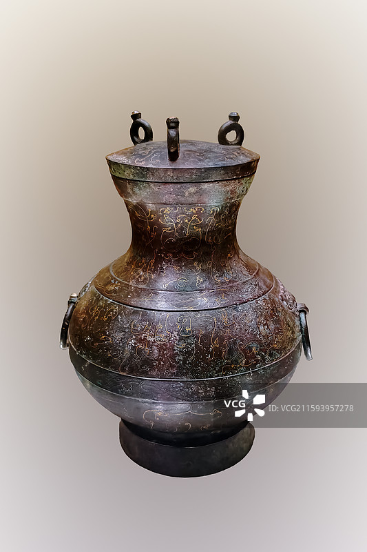 错金银鸟篆文青铜壶，西汉（公元前202年﹣公元8年），1968年河北满城汉墓出土，中国国家博物馆藏图片素材