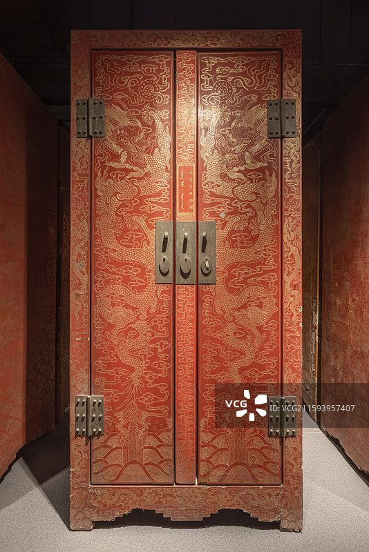 中国第一历史档案馆清代档案装具龙柜图片素材