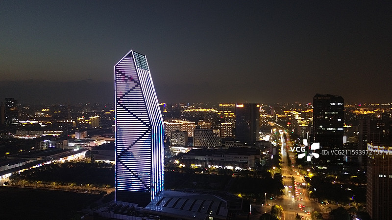 中企联合大厦，上海奉贤，城市夜景，无人机航拍图片素材