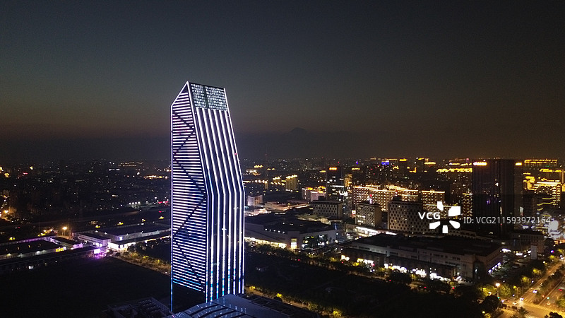 中企联合大厦，上海奉贤，城市夜景，无人机航拍图片素材
