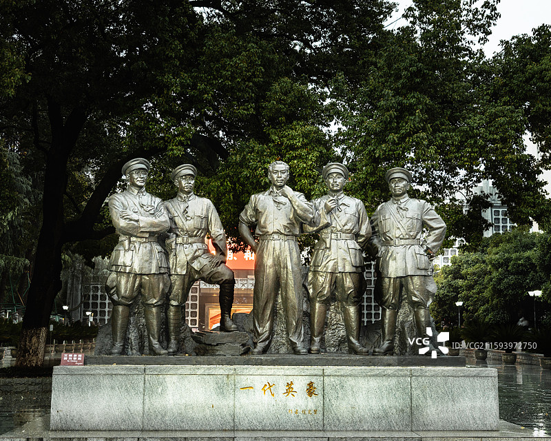 江西南昌起义纪念馆的领导人雕像图片素材