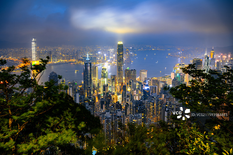 香港太平山卢吉道的夜景万家灯火图片素材