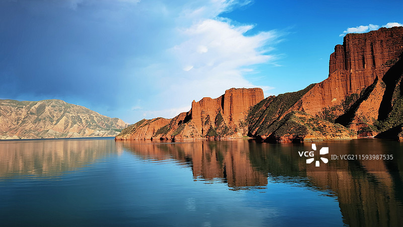 坎布拉国家森林公园风光系列之丹霞地貌.李家峡水库（青海省黄南藏族自治州）图片素材