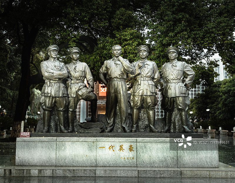 江西南昌起义纪念馆的领导人雕像图片素材
