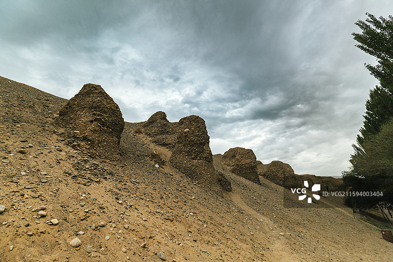 敦煌西千佛洞的荒漠图片素材