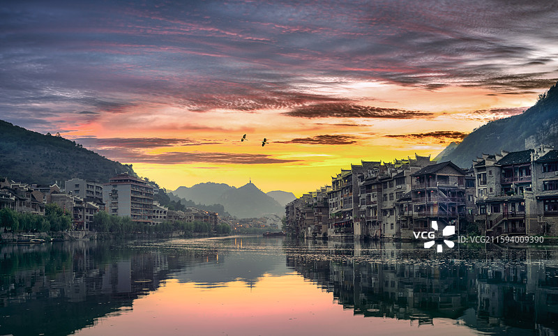 东方威尼斯，镇远古镇（镇远古城）舞阳河水岸古民居，网红打卡点图片素材