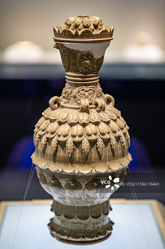 河北博物院藏景县封氏墓出土北朝青釉仰覆莲花尊图片素材