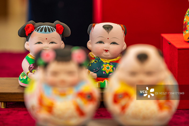 江苏省无锡市惠山古镇特产手工艺品惠山泥人静物摄影图片素材