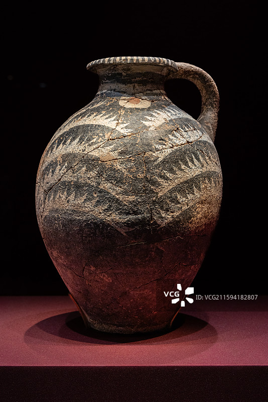 上海世博会博物馆希腊人从阿伽门农到亚历山大卡马雷西风格陶罐 1750-1700BC 出土于费斯托斯第图片素材