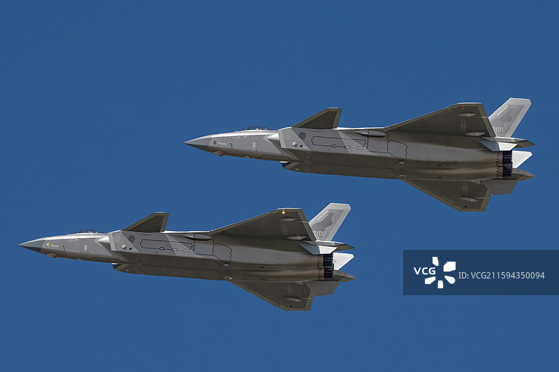 2025长春空军开放日歼20飞行表演精彩瞬间图片素材