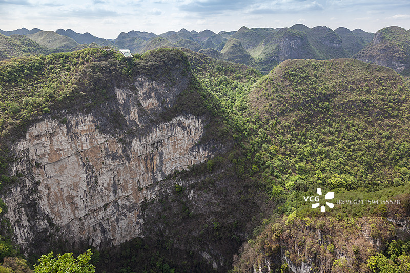广西百色乐业大石围天坑群风光图片素材