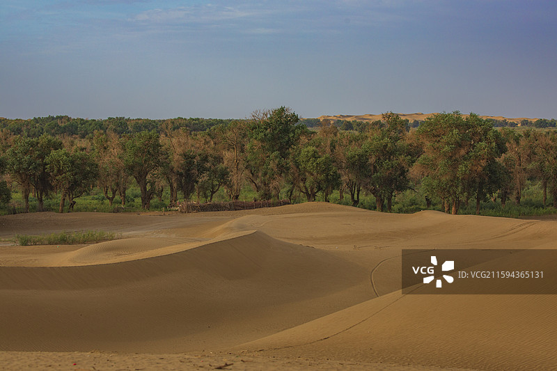 达里雅布依老村图片素材
