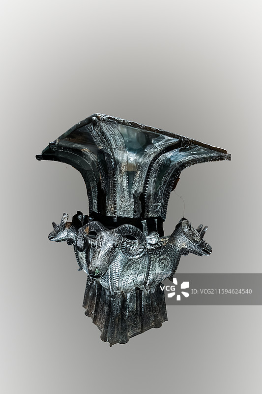 四羊青铜方尊，商，1938年湖南宁乡黄材出土，国家特级文物，中国国家博物馆藏图片素材