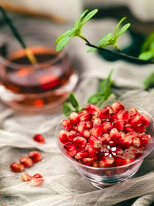 静物-新鲜石榴图片素材