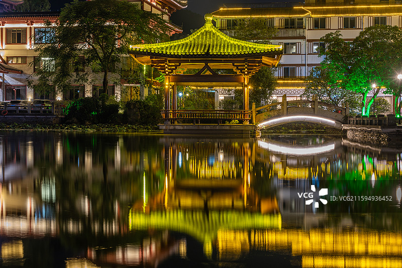 六祖故里旅游景区亭子，中国广东省云浮市六祖镇图片素材