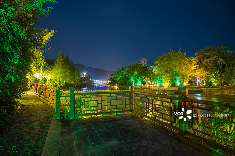 六祖故里旅游景区夜景，中国广东省云浮市六祖镇图片素材