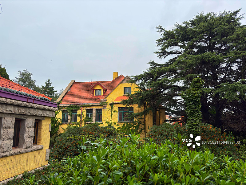 青岛德国总督楼旧址国家文物建筑｜初秋晴日德式官邸（红瓦坡度／石砌接缝）｜建筑数字资产库图片素材