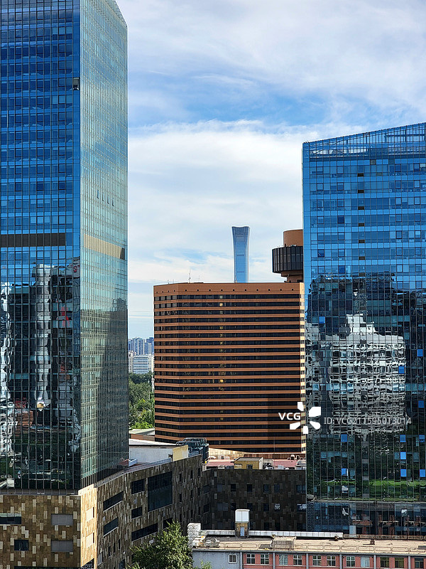 中国北京，亮马桥的摩天大楼图片素材