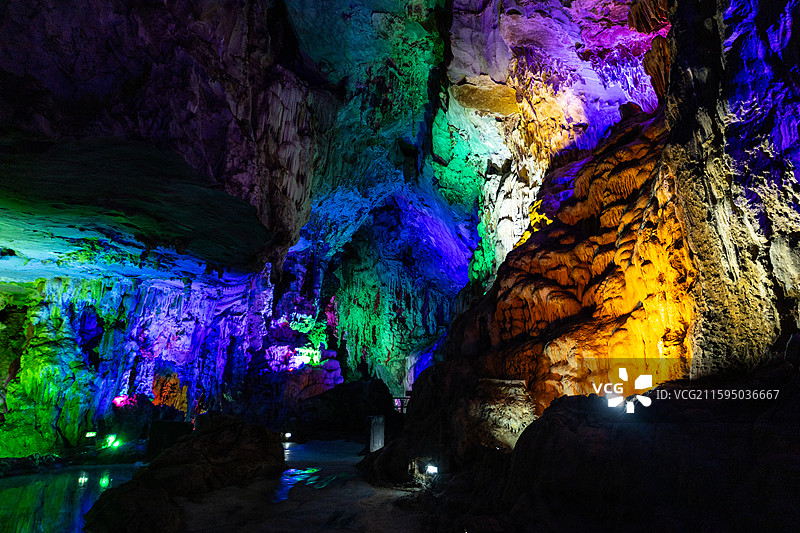 阳江凌霄岩风景区，凌霄岩洞图片素材