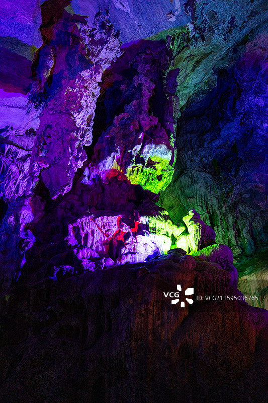 阳江凌霄岩风景区，凌霄岩洞图片素材