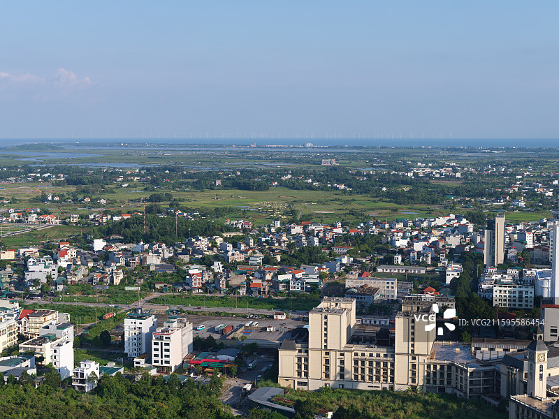 越南芒街城市风光高视角俯瞰图片素材