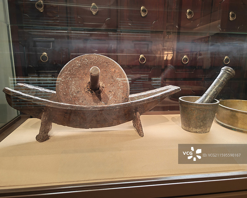 清代船型药碾图片素材