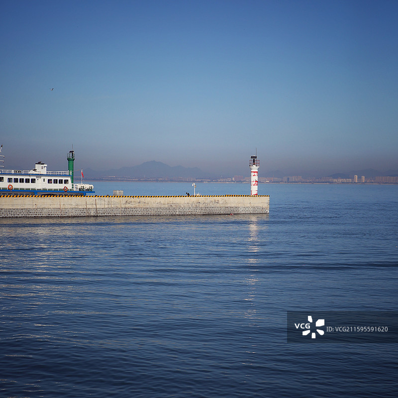 海边航标灯塔  摄于葫芦岛兴城觉华岛图片素材