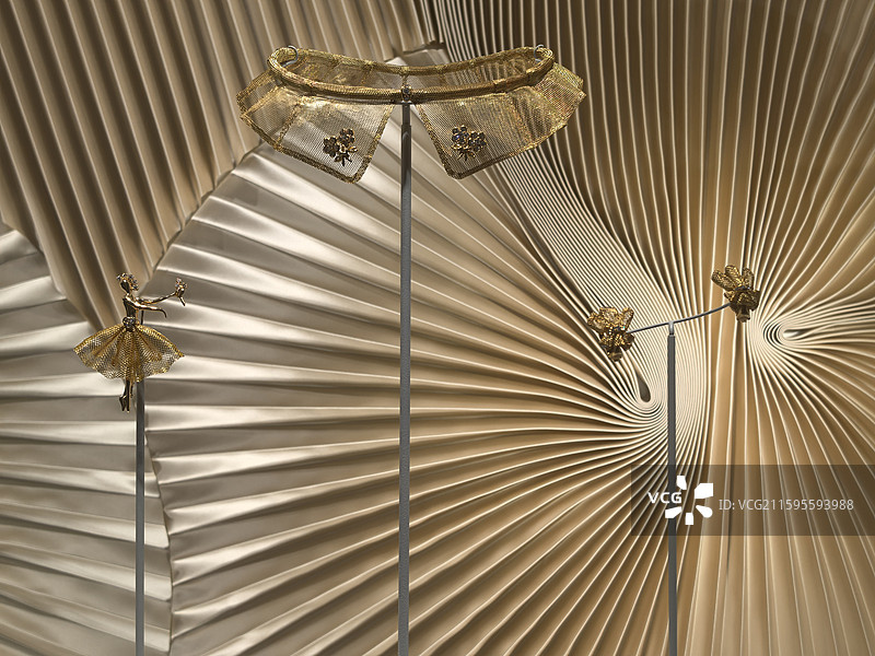 南京德基艺术博物馆展览，金陵图，百名油画艺术家真迹展图片素材