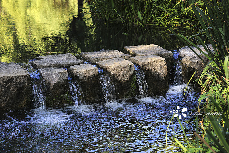 石阶流水溪流景观图片素材