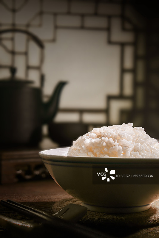 中国人的餐桌 热气腾腾的米饭图片素材