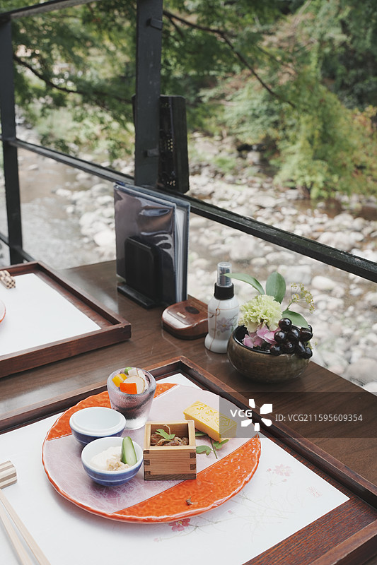 日本箱根川床和牛寿喜烧图片素材