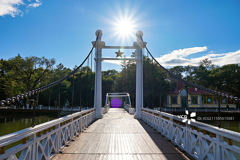 内蒙古自治区呼伦贝尔市扎兰屯市，吊桥公园图片素材