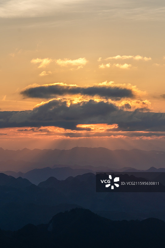 山顶 日落 夕阳 晚霞 山脉 千里江山图图片素材