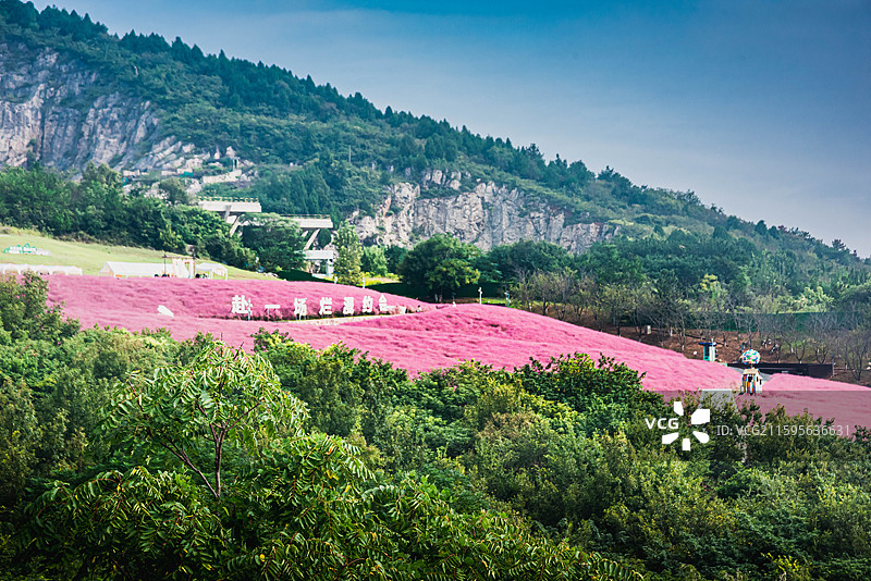 南京汤山矿坑公园图片素材