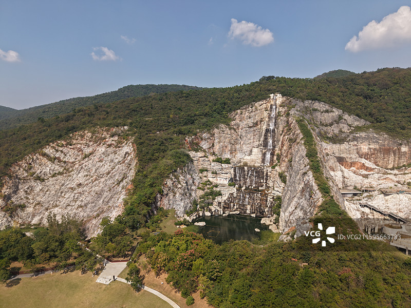 南京汤山矿坑公园·粉黛花海·粉黛乱子草图片素材