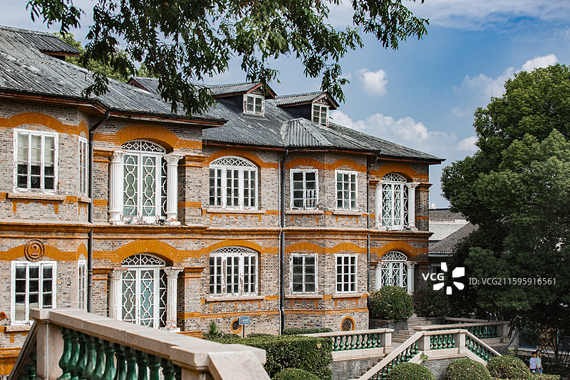 西津渡镇江博物馆前英国领事馆旧址晴天户外景色图片素材