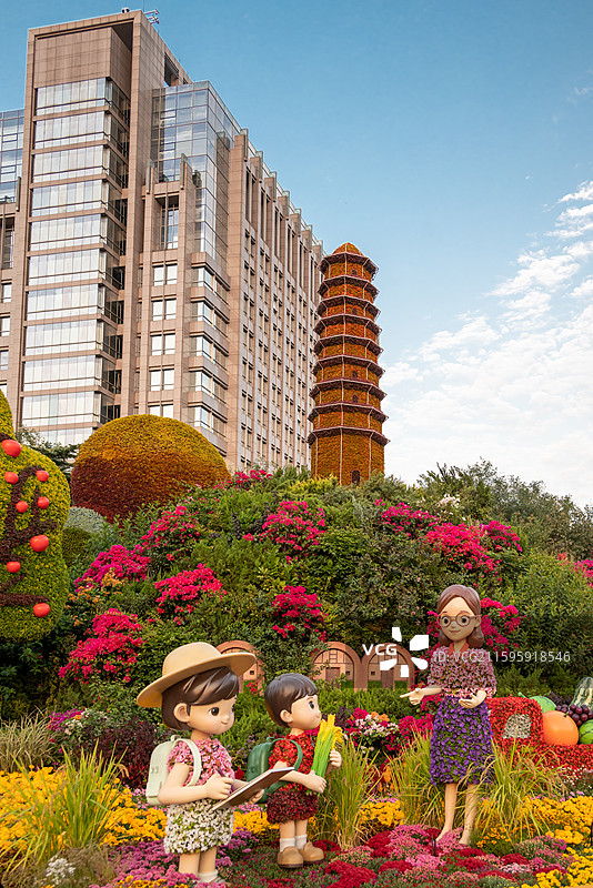 北京国庆长安街沿线东单花坛光辉历程图片素材