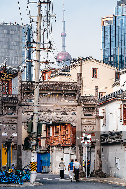 拆迁中的上海老城厢图片素材