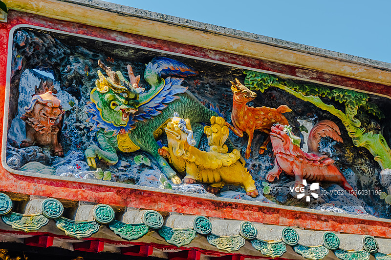 祖庙灵应祠深幽，黑漆金箔溯神威图片素材