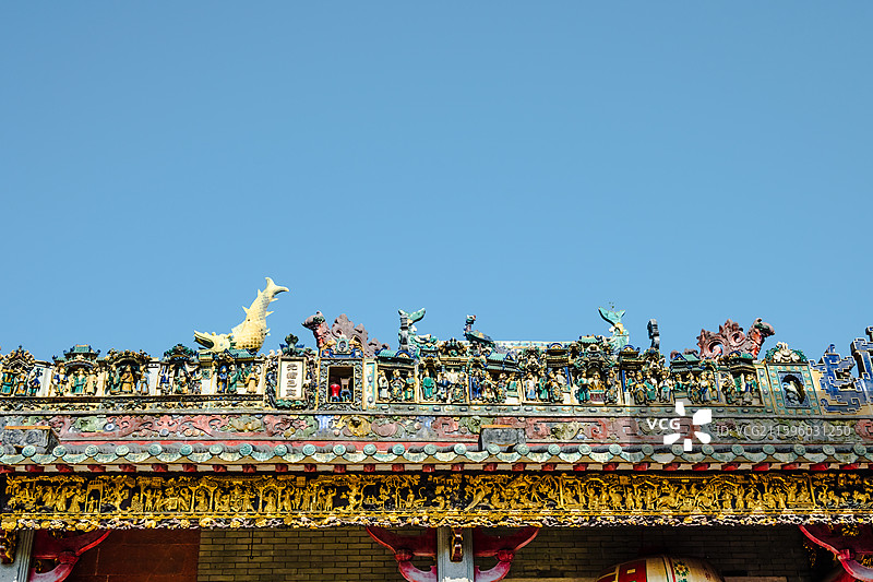 祖庙灵应祠深幽，黑漆金箔溯神威图片素材