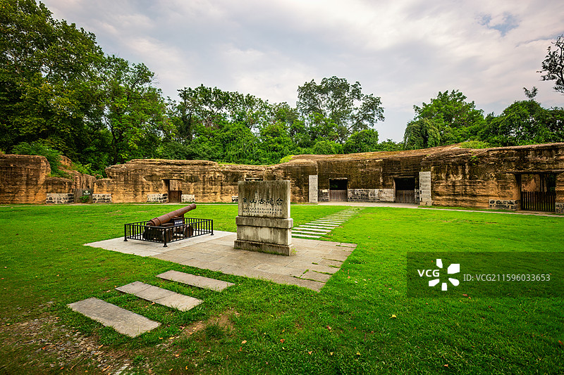 焦山古炮台+镇江图片素材