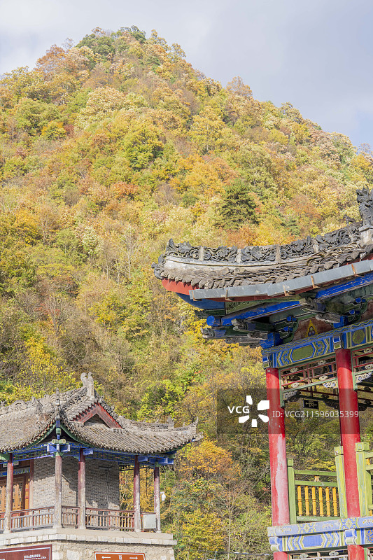 张良庙秋景图片素材