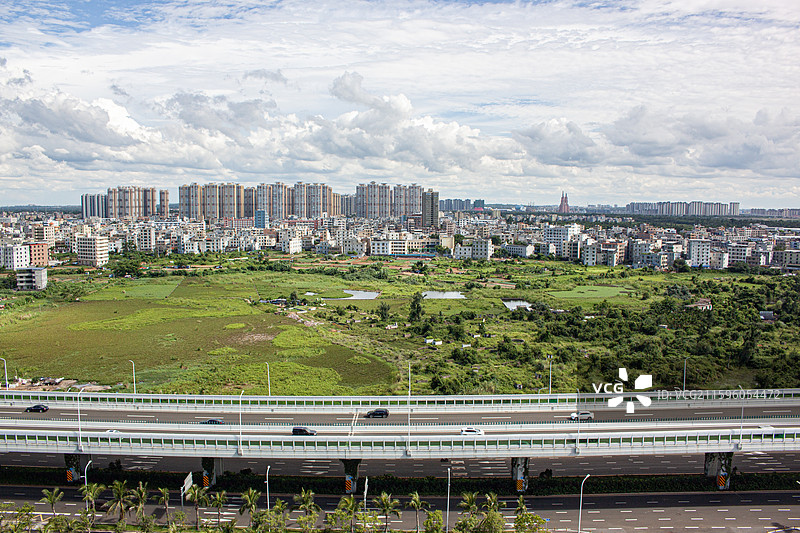 海南省海口市秀英区，海秀快速路与长流镇图片素材