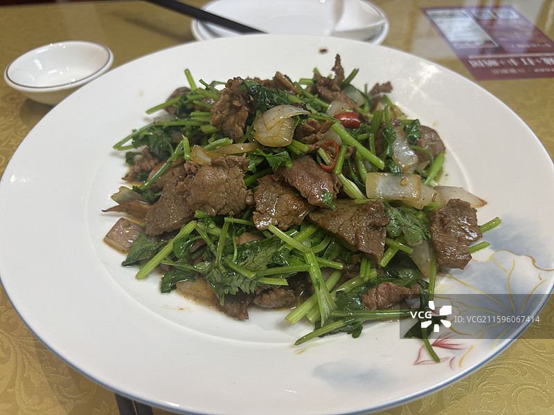 浙江新昌南街碳水一条街小吃羊骨头汤芋饺图片素材