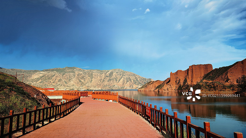 坎布拉国家森林公园风光系列之丹霞地貌.李家峡水库（青海省黄南藏族自治州）图片素材