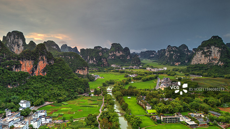 崇左德天瀑布明仕田园图片素材