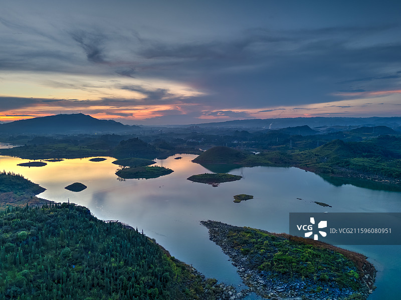 安龙县金字塔白水河图片素材