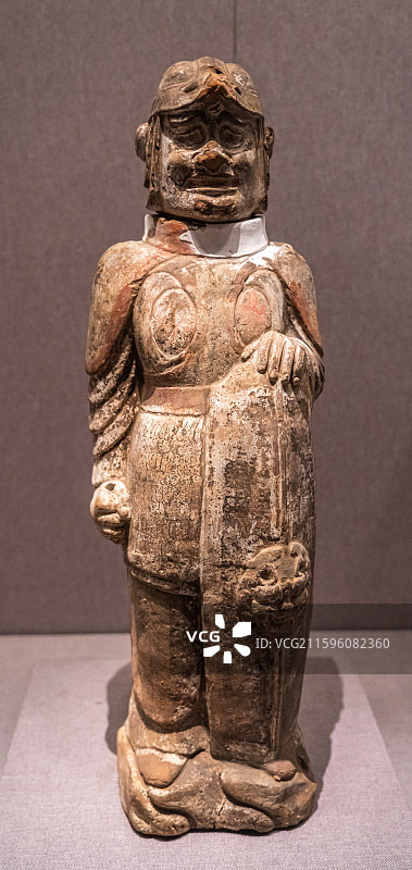 绘彩陶持盾武士俑（北齐武平六年）河南博物院藏 1971年安阳市范粹墓出土图片素材