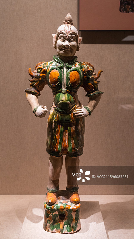 三彩铠甲武士俑（唐代）河南博物院藏 1931年洛阳市出土图片素材